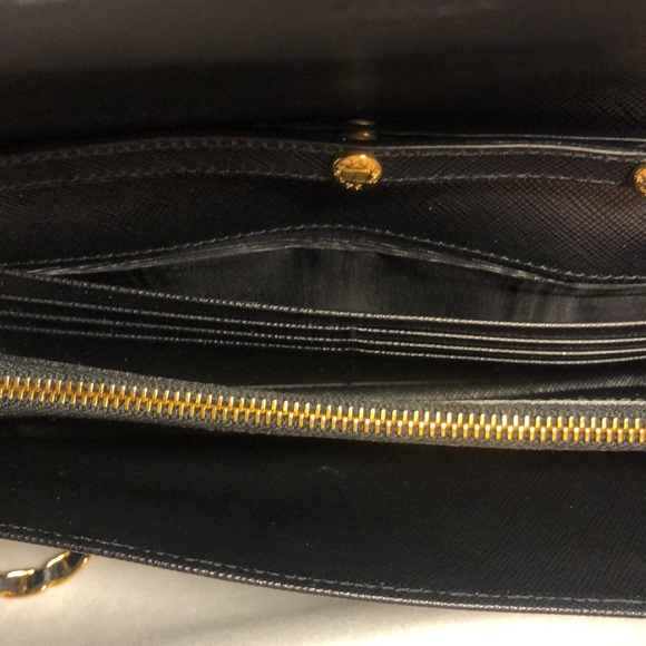 Prada clutch wallet with chain - Picture 4 of 11